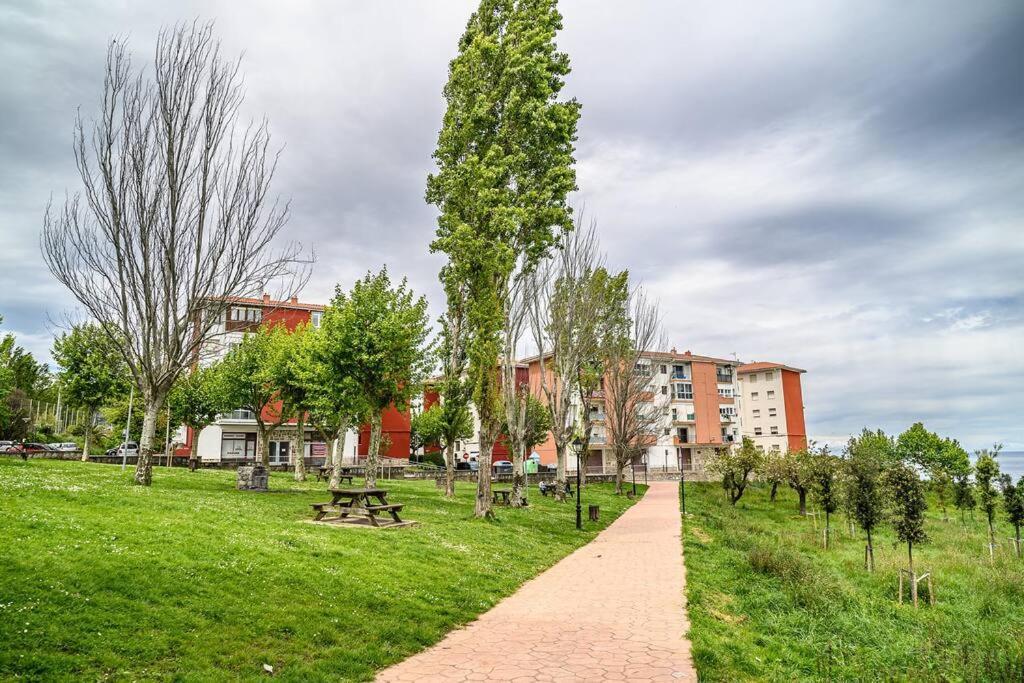 Coqueto Apartamento Junto Al Mar Bermeo Buitenkant foto